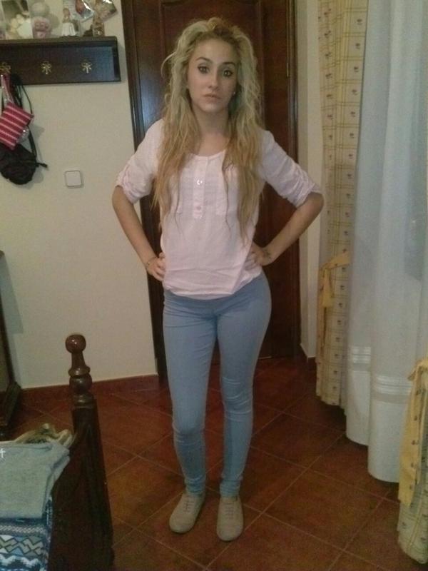 milagro00097's tweet photo. Cada Qien eLige Los Labio QeKiere Besar,Lo ojos QeKiere mira,el corazon QeKiere cuida y la Persona QeKiere aLegrar♡😘 http://t.co/AkPbA9ZLjo