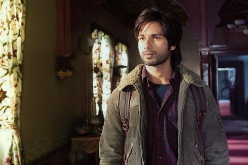 Meho_shanatics's tweet photo. #HaiderTomorrow
This eyes kill me 😢😢💔💔
So beautiful 💕💕💕💖💖💖😍
@shahidkapoor http://t.co/QrnVGFCEmY