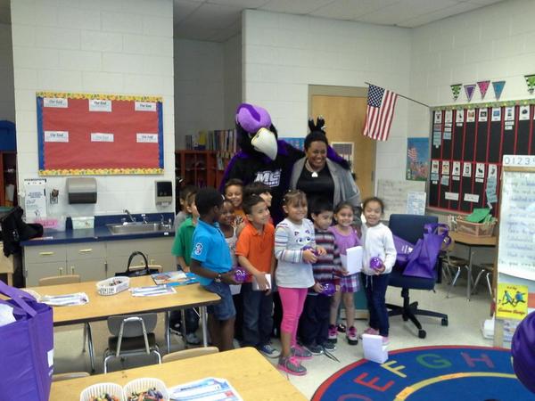 PennyFGerman's tweet photo. Raptor meets our k class with MC President Dr. Pollard. http://t.co/9qEH8J7ZKq