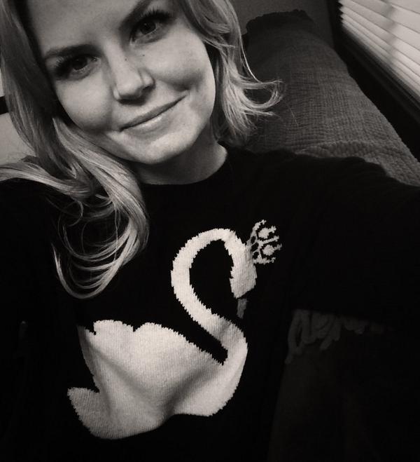 Jennifer Morrison on Twitter: "Day38: @REDValentino #swanqueen sweater Doublefacie w/ @LanaParrilla coming later! #101smiles #UglyDucklings http://t.co/bvwjBfe6fk" /