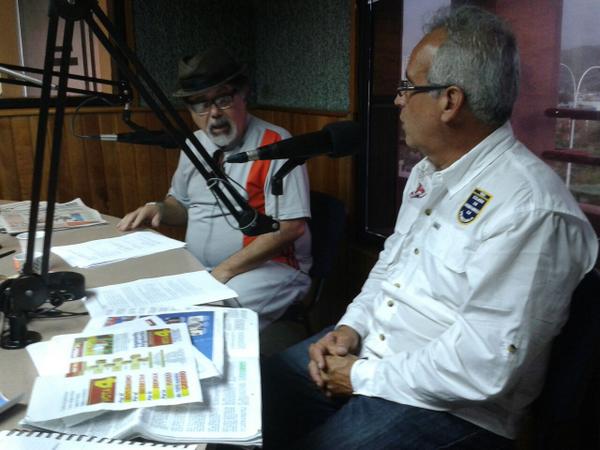 tulibrexpresion's tweet photo. Omar Di Mauro, candidato de @MOBIAR4F_Anz con el periodista Alexis Rosas en Union Radio. http://t.co/axKuVYPgYP