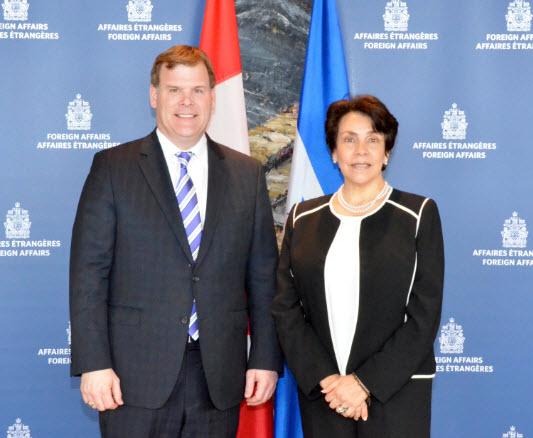 Met w Honduras counterpart <a href="/MireyaAguero/">Mireya Agüero </a>. Our countries are celebrating a Free Trade Agreement bit.ly/1rGARb2