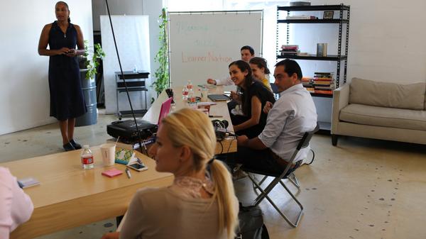 LearnerNation's tweet photo. We had a GREAT a.m. #edtech session with incredible people. @wellstockedmind @marijastyle1 @vcverduyn @Collabor8Alex http://t.co/SCUoSdFT9U
