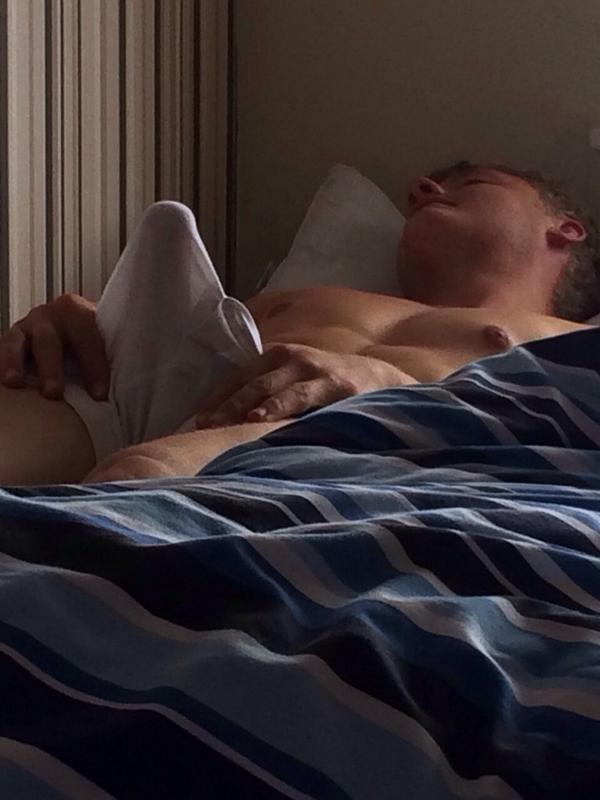 garethstancer's tweet photo. I wonder what @louiscockle was dreaming about in the land of nod? #morningglory  @CockleMatt @josh_cockle http://t.co/4R44BrSfVM