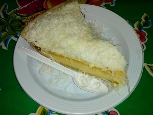 AnaMontalvoTun's tweet photo. El postre #PayDeCoco #Delish http://t.co/q4cKgnQWWK