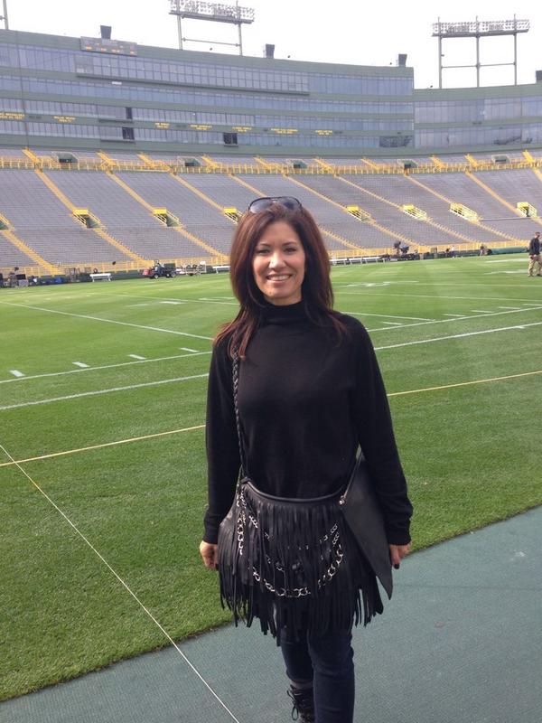 Amelia Santaniello's Instagram, Twitter & Facebook on IDCrawl