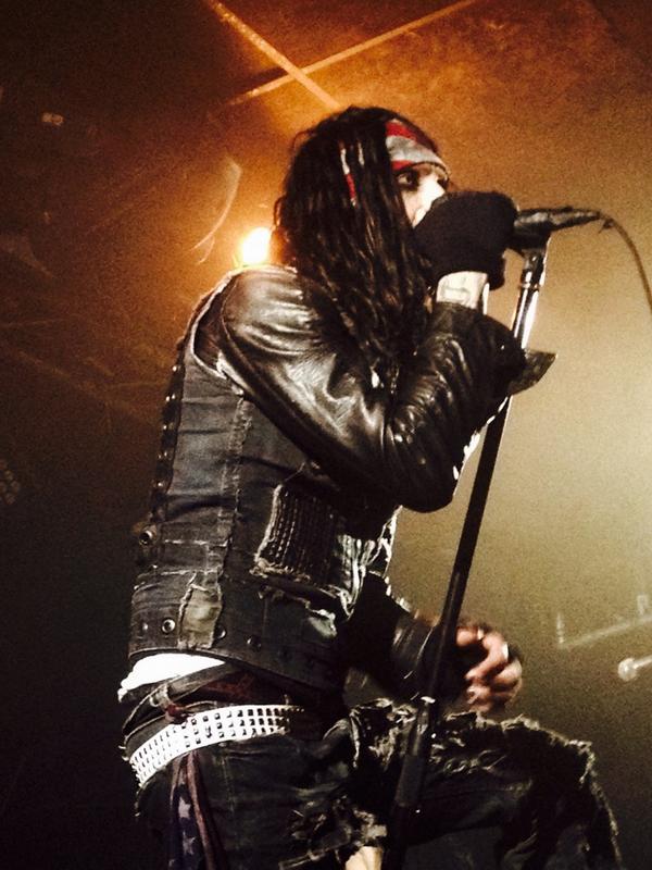 bigcrazyunicorn's tweet photo. @edseldope Concert in St. Petersburg was very hot and very crazy. Thanks, had a great time! http://t.co/bGyVq31Hmw