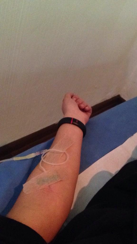 agupineda's tweet photo. Esto de tenerle pánico a las agujas😁 http://t.co/pJKOljn7kh