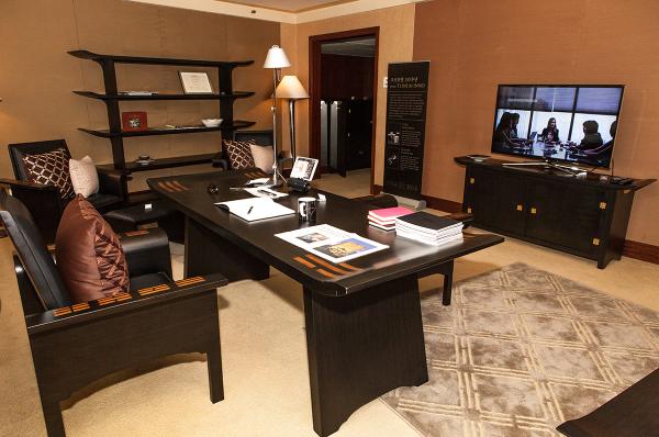 INNODesignWorld's tweet photo. The Westin Chosun Hotel 100th Anniversary Concept Room with the Korean Traditional T LINE Furniture by @YoungSeKim http://t.co/Q5FkiKrWWq