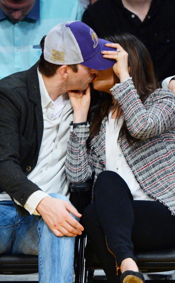 Congrats to Mila Kunis &amp; Ashton Kutcher -- they just welcomed their baby GIRL! eonli.ne/YPKWbP
