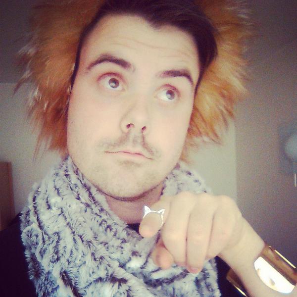 OlsenFreyr's tweet photo. Just casually dressing up for the weather #notamodel #ootd #fotd #ulaffashiontips http://t.co/0j7JGu0NXD