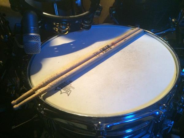 whiteflowerperc's tweet photo. 15 shows + 7 tunes, 2 continuity rehearsals - 1 pair of @vicfirth #AS8D's! #FoundATC #vicfirth #HolyDurabilityBatman http://t.co/jynzDWc7Qo