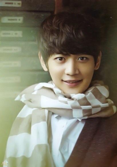 140928 Minho @ SHINee World J Plus fanclub Goods By5CwGTCAAEdEU2