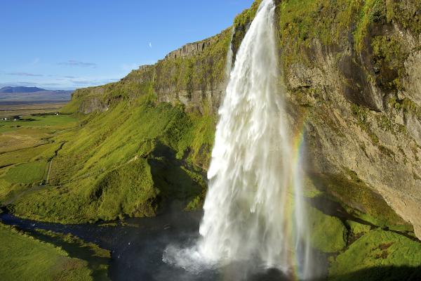 A rainbow at Seljalandsfoss waterfall. Photo by Vilhelm Gunnarsson via <a href="/IcelandMag/">Iceland Magazine</a> #IcelandSecret #Iceland
