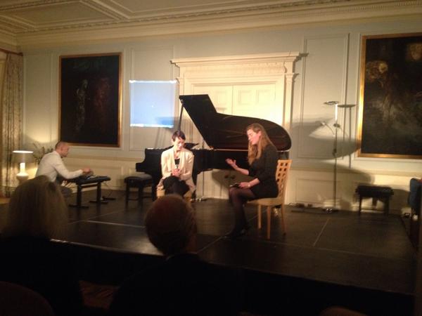 Richard_Uttley's tweet image. @newdots @MerylHicks talks to composer Lisa Illean for #thirdear event encouraging individuals to commission