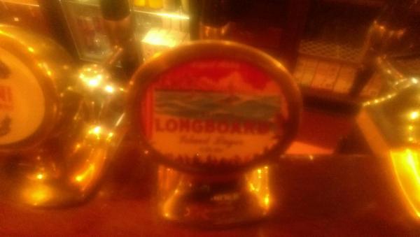 algisgru's tweet photo. @OPHW4 @KonaBrewingCo  longboard lager is on tap! Excited!!!! http://t.co/fRwoMH10yI