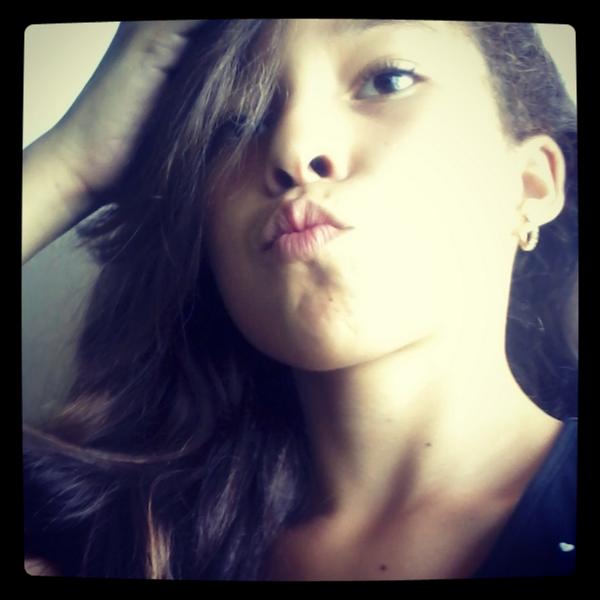 MileneSantos5's tweet photo. Boa Noite !! http://t.co/0GMGfkOuhS