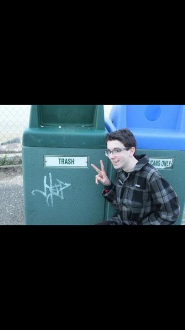 Watch Ethan🏁's leaked NSFW photo on TwXstars