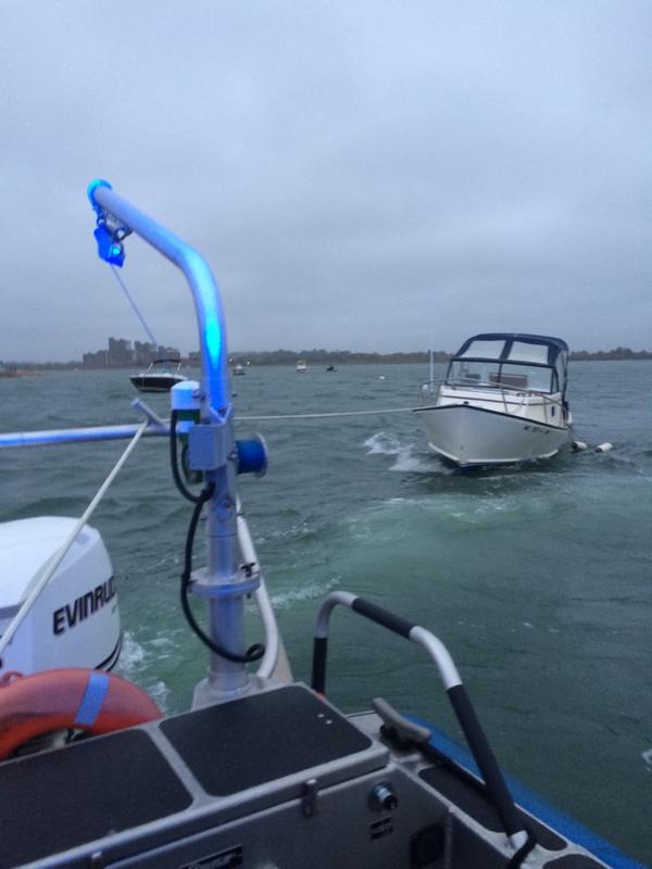 ssharbormasters's tweet photo. #HinghamHM towing the boat to a slip after broking free from its mooring. Be sure to follow your mooring regulations! http://t.co/sGbQvWWOS4