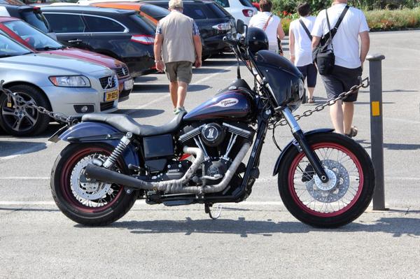 DavidWayneCQ's tweet photo. Florence Italy. Met some dope H-Ds. #HarleyDavidson #Florence http://t.co/sbLQaUZluh