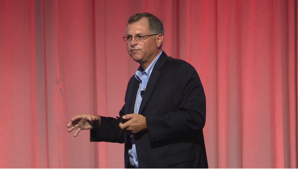 JohnHansenHCM's tweet photo. @chrismleone on Work Life Apps in #oraclehcm at #oow14 in San Fran - My Wellness part of new HR service offerings http://t.co/erzDEsTf79