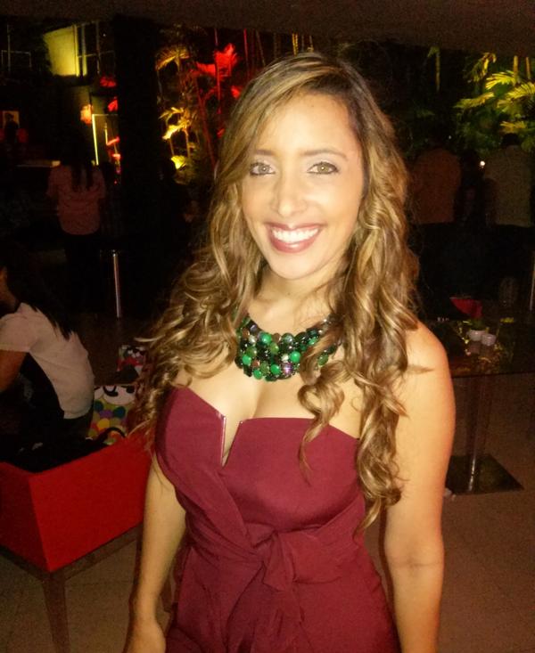 Aquí está la bellísima presentadora de #Calle7Panama <a href="/AnnieC7pa/">Annie Mirabal</a> 
¿Cuantos RT? telemetro.com/endirecto