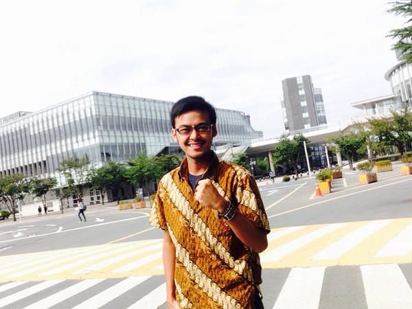 greg_rionugroho's tweet photo. Happy Batik Day Indonesia!!! We celebrate it here. How about you? #batikdaykorea #Perpika cc:@Perpika http://t.co/acP6GXpHgD