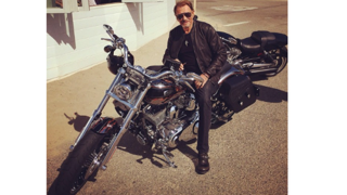 JohnnySjh's tweet photo. Thanks god rock n roll on Route 66 http://t.co/s9N3dO80Ng