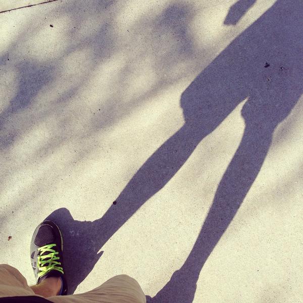 breddee's tweet photo. Over 40 min run . Celebrated myself for always push forward ! Keep calm and never give up . #keepcalm #keepitgoing http://t.co/1ev1KxBeJQ