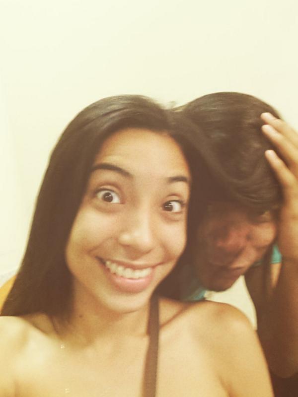 vianny_fer's tweet photo. Jajaja @RomyDice http://t.co/gNutwQQHhR