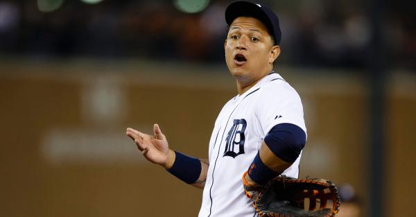 theScore's tweet photo. Detroit Tigers superstar Miguel Cabrera reportedly turned down his playoff bonus. http://t.co/CQGSMYsO8u http://t.co/m2nH5STuDW