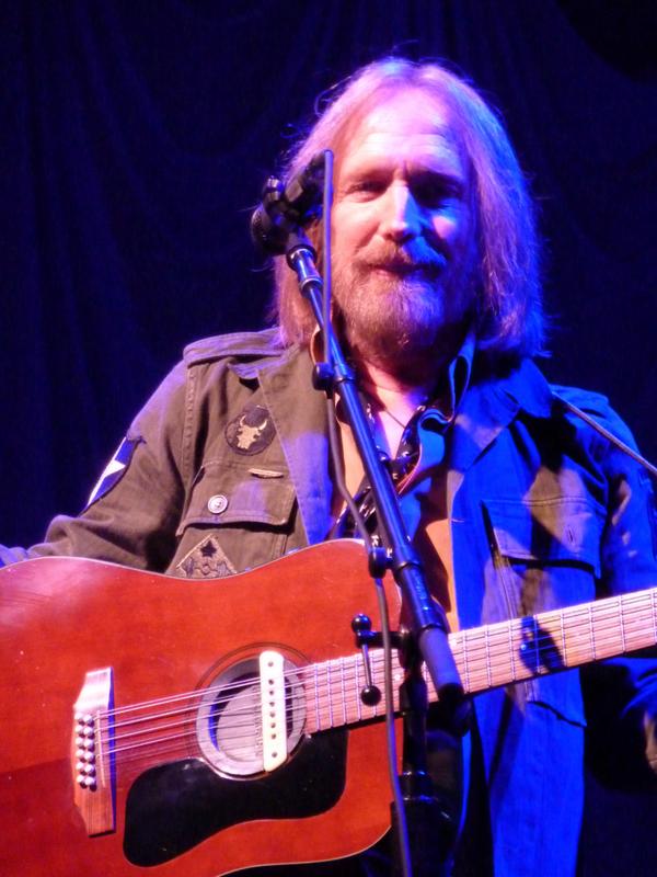 TPHummer's tweet photo. This must be the best pic I've taken of @tompetty so far...what a smile! #HypnoticEye #tompetty #tpath2014 http://t.co/hCuDc6QDay