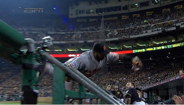 hockey_in_june's tweet photo. #MVPanda siendo #MVPanda. #SFGiants http://t.co/8HsPQXhiIm