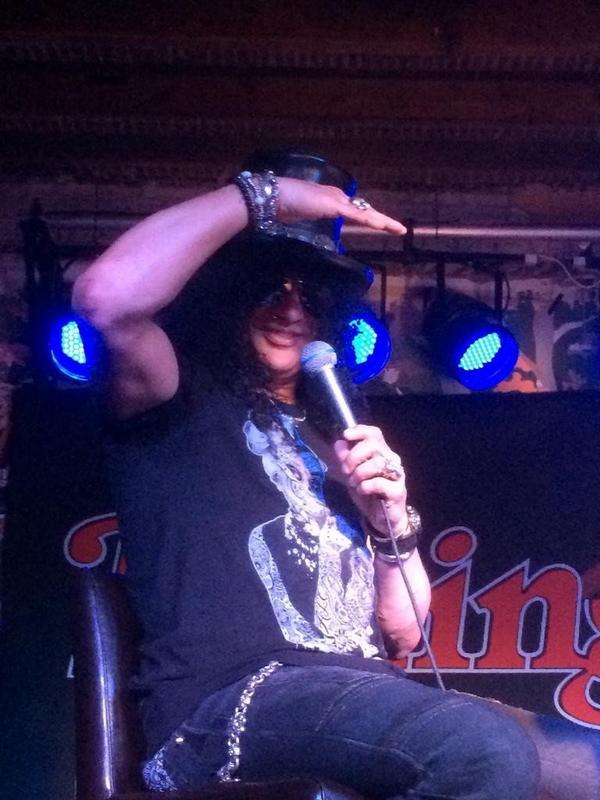 M_SlashColombia's tweet photo. Fantastic interview @Slash at the #RollingStoneAus Q&A #PROMO #WorldOnFire http://t.co/RRprNAlsjA