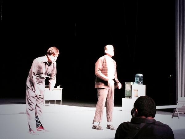 CulturaMazatlan's tweet image. Cierra #EscenaMazatlán con #Almacenado. El público aplaude de pie el trabajo de @_HBonilla y @sergiobonilla13