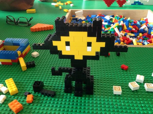 insanehong's tweet photo. Build LEGO better, together! created by @jeejkang http://t.co/TIbx3B75g3