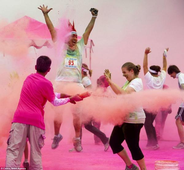 CityHype_SMG's tweet photo. Minggu, 30 November 2014: “Semarang Run &amp; Color Party" Follow untuk update @RunColorParty eventby @infoSMG http://t.co/IkhO2XzZLL