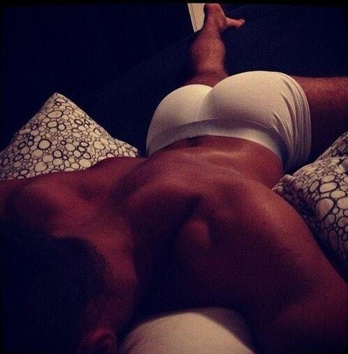 tuqueridasocia's tweet photo. La mejor arma de un hombre.  http://t.co/MzTBjlw6zP