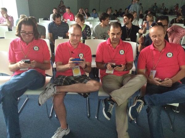 sfleming36's tweet photo. what socializing looks like at #learning2! @warrena @autismpodcast @ticooms @sherrattsam #L2Ls http://t.co/wry5WzsWFN