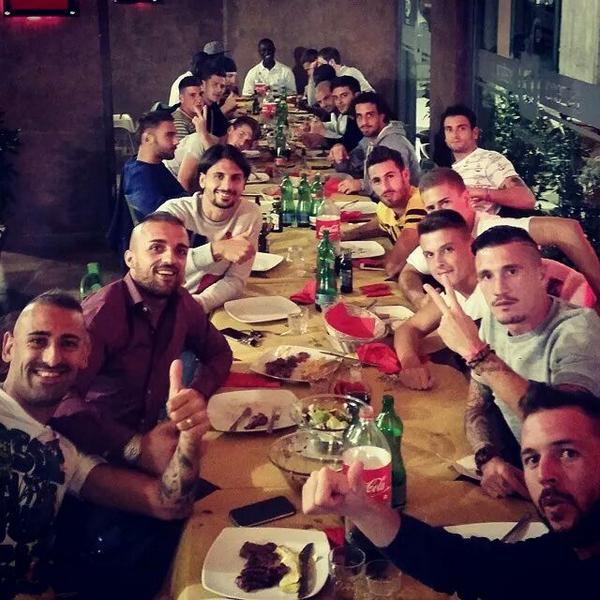 AngeloDAngelo85's tweet photo. Grande gruppo!!! #squadra#asavellino#unitisivince http://t.co/Bynqk0Vv63