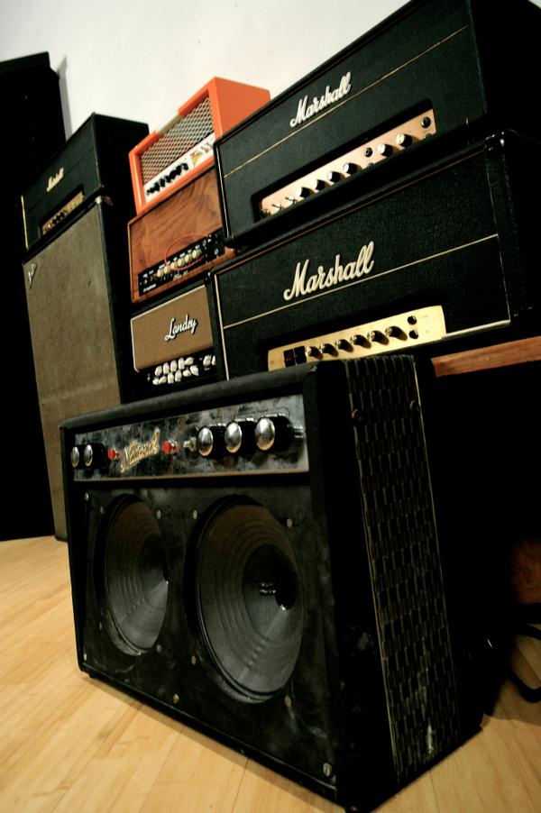 shawnsulliv's tweet photo. #worldclassaudio #gearsluts #gearlust #recordingengineer #recordingstudio #recordingartists #ebbeundflut #killertones http://t.co/bW8HfvgR1v