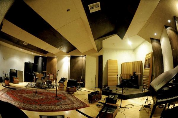shawnsulliv's tweet photo. #worldclassaudio #gearsluts #gearlust #recordingengineer #recordingstudio #recordingartists #ebbeundflut #killertones http://t.co/bW8HfvgR1v