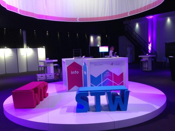 Als dat geen coole STW bankjes zijn? #STW14