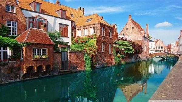 ComacItalia's tweet photo. Il Beerdotto di #Bruges della birreria De Halve Maan  @BrugseZotBruges http://t.co/VJaJcyp6uS http://t.co/au6IavQ4eY