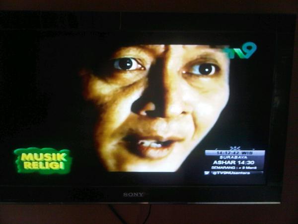 MasBho's tweet photo. @sudjiwotedjo iki nyanyi ta ndalang mbah... Kaet iki ngerti.. mbah iso nyayi.. http://t.co/hVSJ6IoGrg