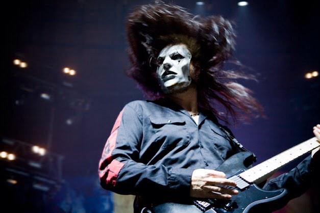 Happy 42nd Birthday to the beautiful and talented Jim Root. ( of SlipKnoT) 
Have a maggot birthday. 