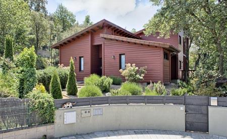 grupobiotech's tweet photo. MONTSENY- Casa de estructura de madera, diseño bioclimático http://t.co/1VJlCHM1M8 http://t.co/dK3HgZWJUV