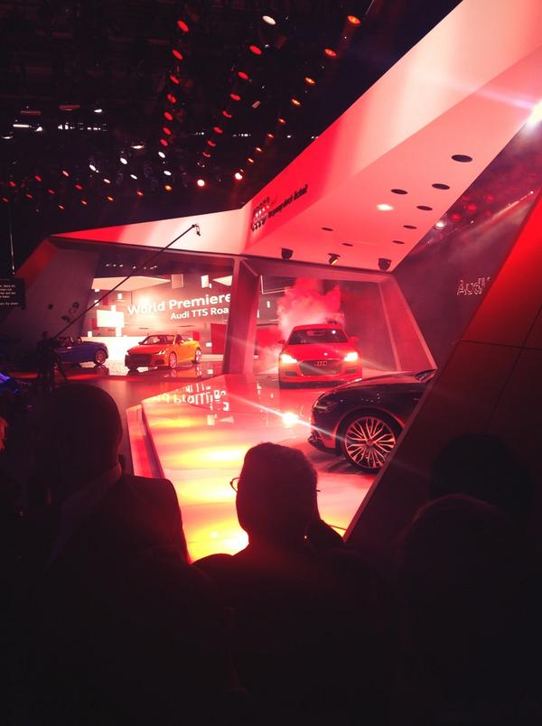 audispain's tweet photo. ¿Cómo seguir perfeccionando una idea exitosa? Aquí una propuesta a modo de concepto: el #TTSportback #MondialAuto http://t.co/rC3YXFWl69
