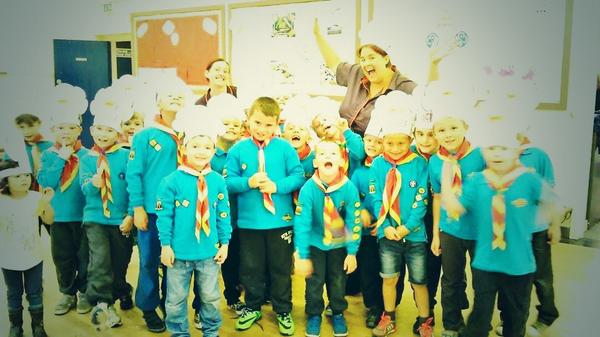 PaulS_WH's tweet photo. Hayley and Helen from our bakery held a cupcake making class with the Astley Birch Beavers #N7JS @SainsburysPR #local http://t.co/eJlezFK7ZD