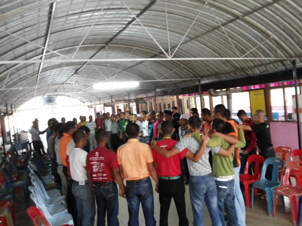 cnc_jerantut's tweet photo. Sekitar perlaksanaan hari pertama Program TC di Klinik C&amp;C Jerantut semalam. semuanya berjalan lancar dan baik sekali http://t.co/3djdPfeqcD